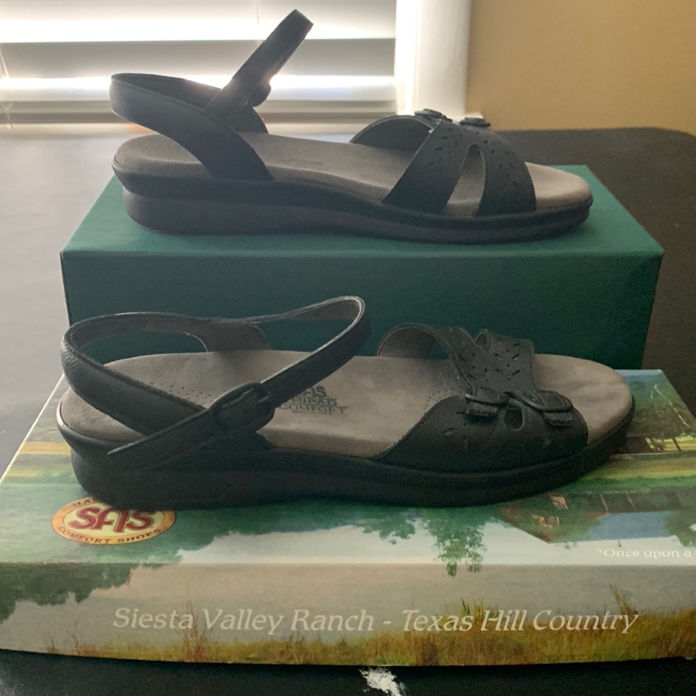SAS Duo Quarter Strap Sandal, Women’s size 8 Wide, color black.